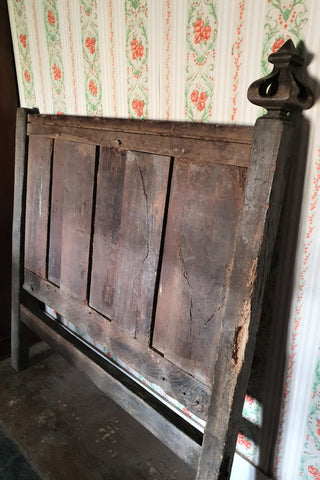 16th Century Oak Bed